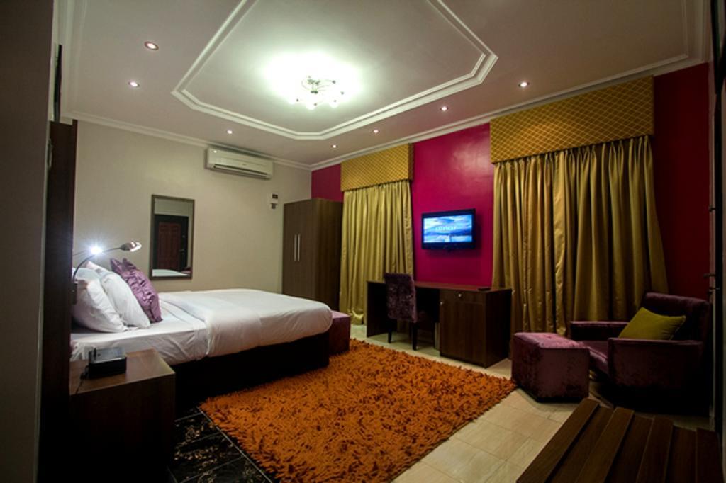 Le Paris Continental Hotel Lekki Exterior photo
