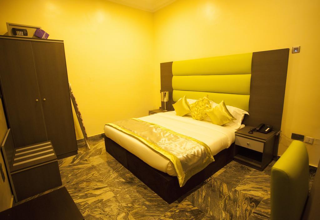 Le Paris Continental Hotel Lekki Exterior photo
