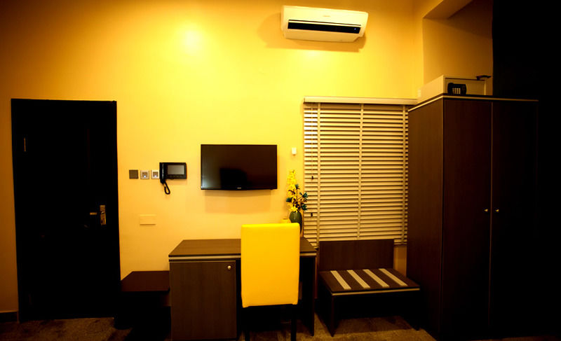 Le Paris Continental Hotel Lekki Exterior photo