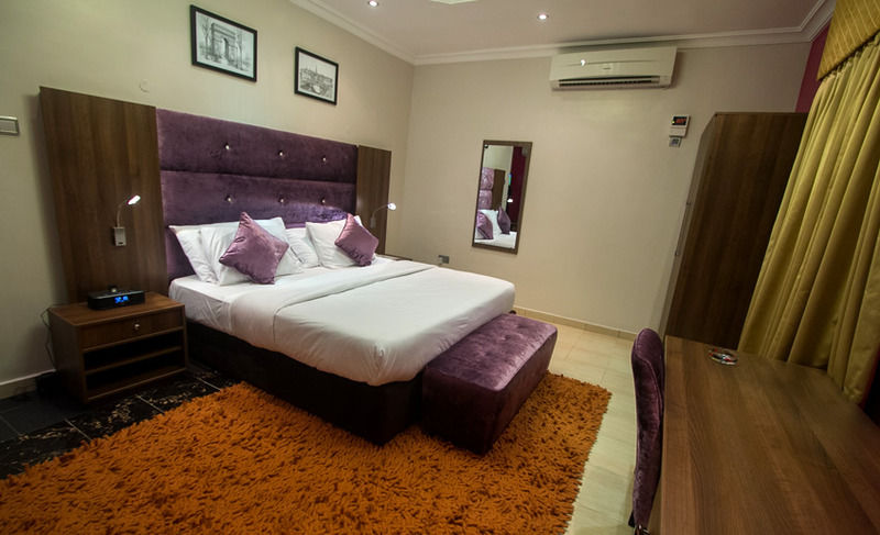 Le Paris Continental Hotel Lekki Exterior photo
